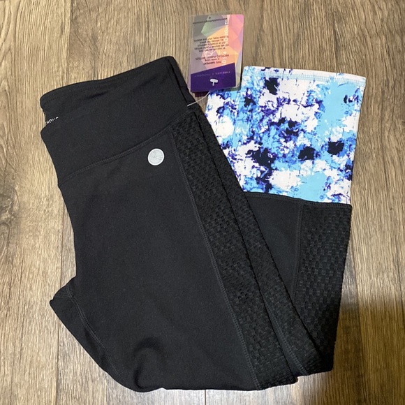 NWT - activewear - leggings/bralette/tank/hoodie - Picture 8 of 10